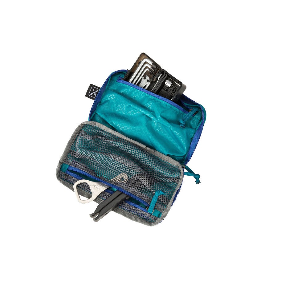 Avos 15 H2O in the color Outlet | Riviera Blue. image number 5